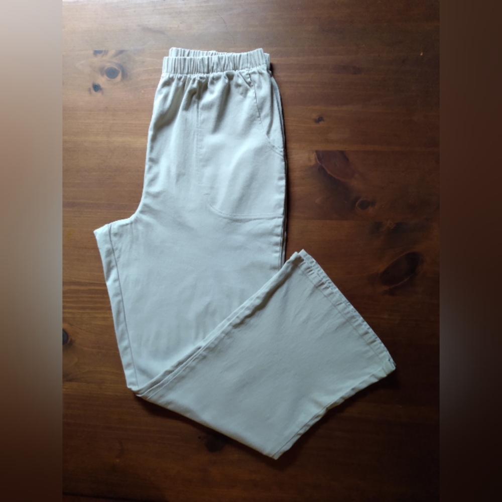 Denim&Co Petite Flare Cotton Pull On Pants - Picture 8 of 9